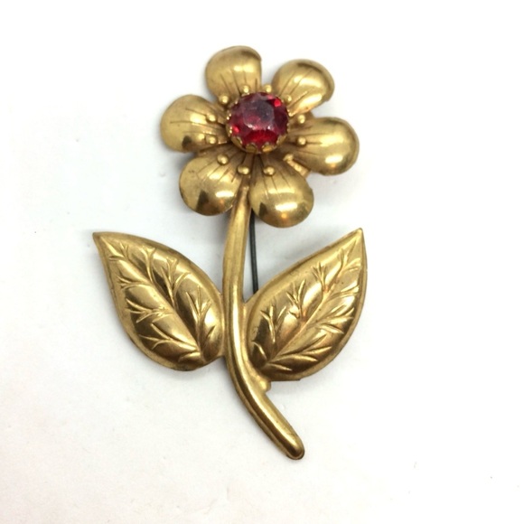 VINTAGE MCM FLOWER BROOCH PIN RED RHINESTONE ART NOUVEAU GOLD TONE MID -CENTURY - Picture 3 of 14